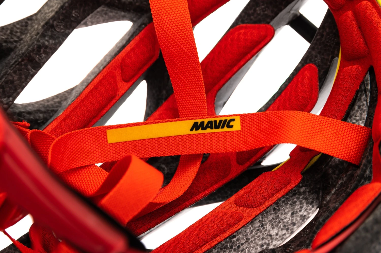 Mavic Cosmic Ultimate Bike Helmet Fiery Red/Black Medium 21 ¼ - 23 ¼ 6 Mavic Cosmic Ultimate Bike Helmet Fiery Red/Black Medium 21 ¼ - 23 ¼ - Image 6