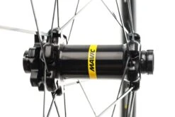 Mavic Crossmax Pro Carbon Tubeless 29" Wheelset -Mavic WMT12262 PH2 04 scaled