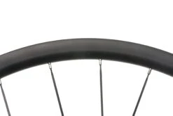 Mavic Cosmic Elite UST Disc Aluminum Tubeless 700c Wheelset -Mavic WRD14853 PH1 07 scaled