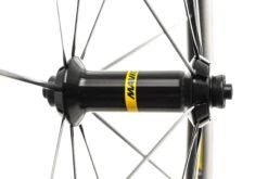 Mavic Comete Pro Carbon Tubeless 700c Front Wheel -Mavic WRD14996 PH2 03 scaled