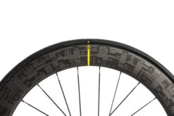 Mavic Comete Pro Carbon UST Tour De France 2019 Edition Carbon Tubeless 700c Rear Wheel 10 Mavic Comete Pro Carbon UST Tour De France 2019 Edition Carbon Tubeless 700c Rear Wheel -Mavic WRD15044 PH2 05 scaled