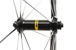 Mavic Cosmic Pro Carbon Tubeless 700c Front Wheel -Mavic WRD15056 PH2 03 scaled