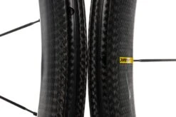 Mavic Cosmic Pro Carbon UST Tubeless 700c Wheelset -Mavic WRD15831 PH3 05 scaled