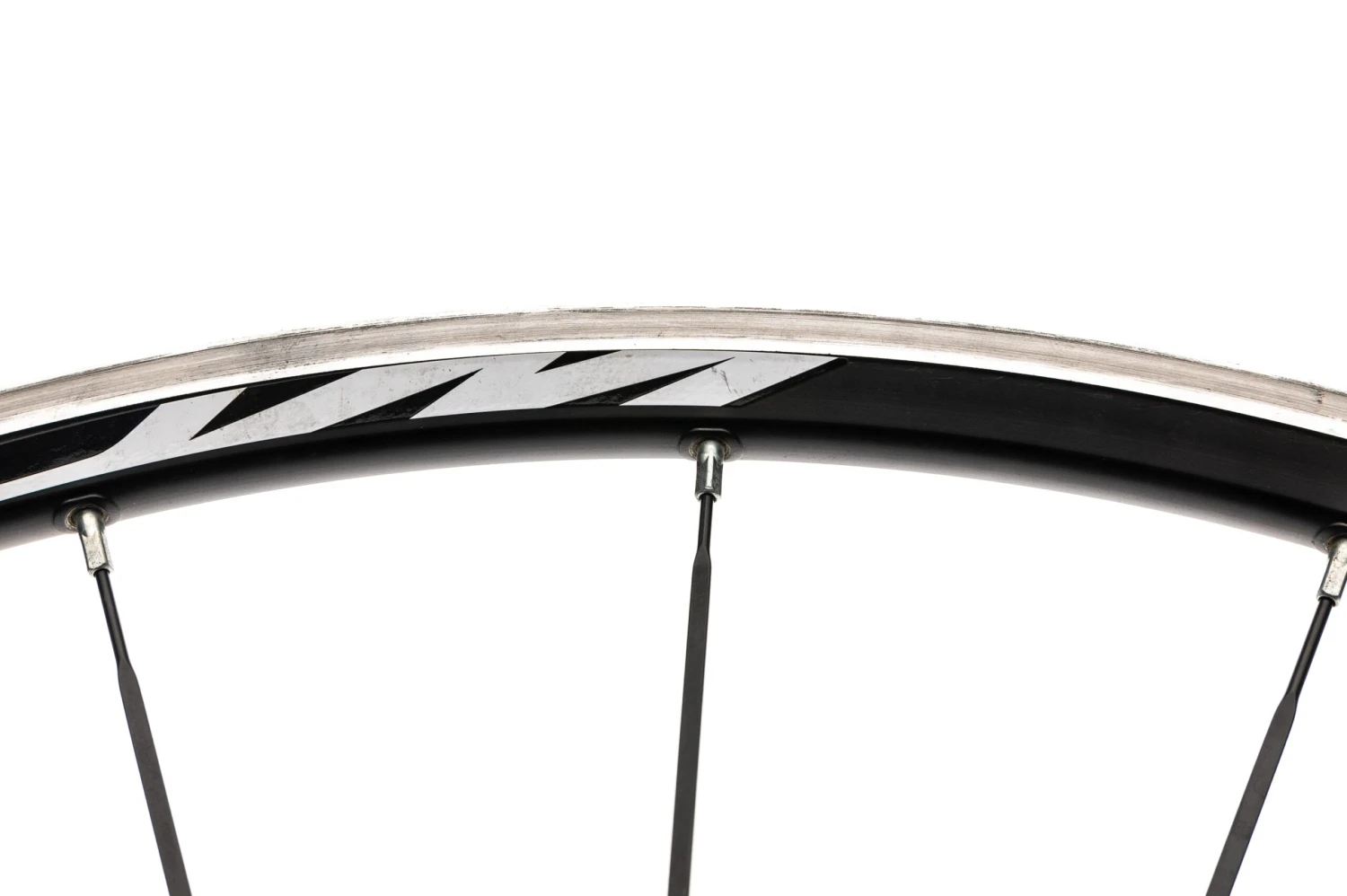 Mavic Aksium Aluminum Clincher 700c Wheelset 8 Mavic Aksium Aluminum Clincher 700c Wheelset - Image 8